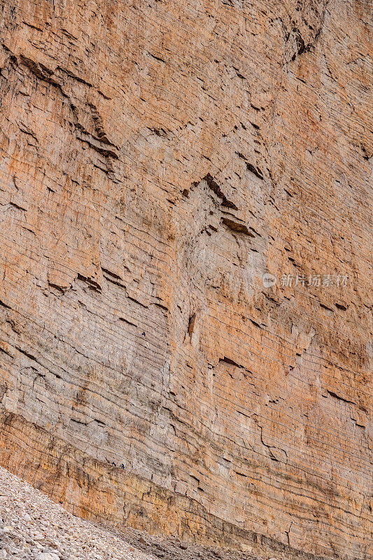 南蒂罗尔拉瓦雷多城墙上的攀登者。地点:欧伦佐，国家公园，白云石，欧洲阿尔卑斯山，意大利，欧洲