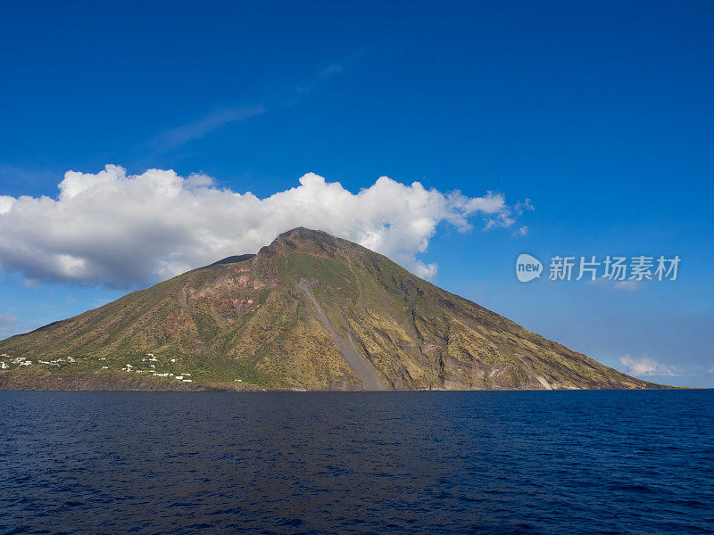 斯特龙博利火山