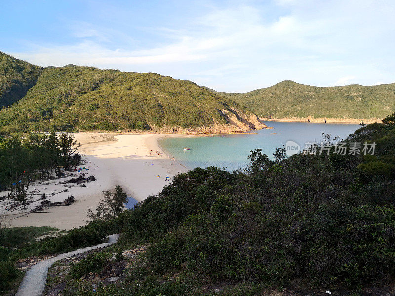 香港西贡东郊野公园浪鼓海滩全景