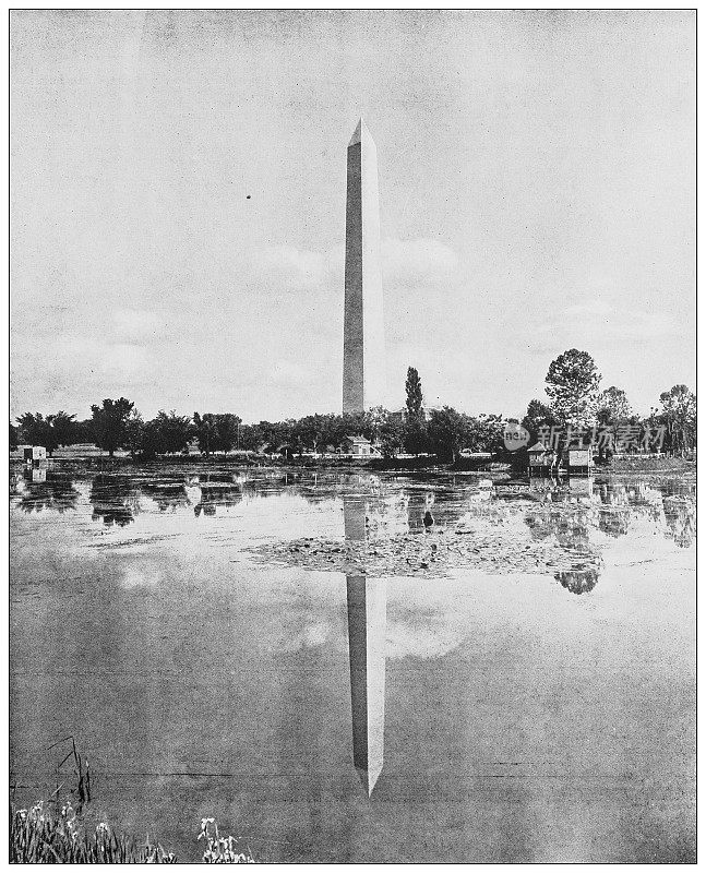 古董黑白照片:华盛顿纪念碑