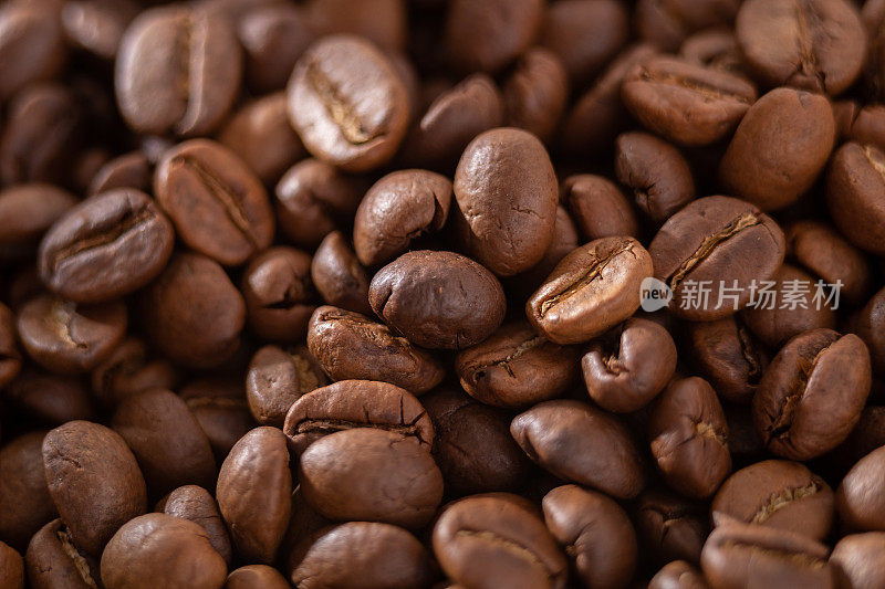 生咖啡豆和烘培咖啡豆
