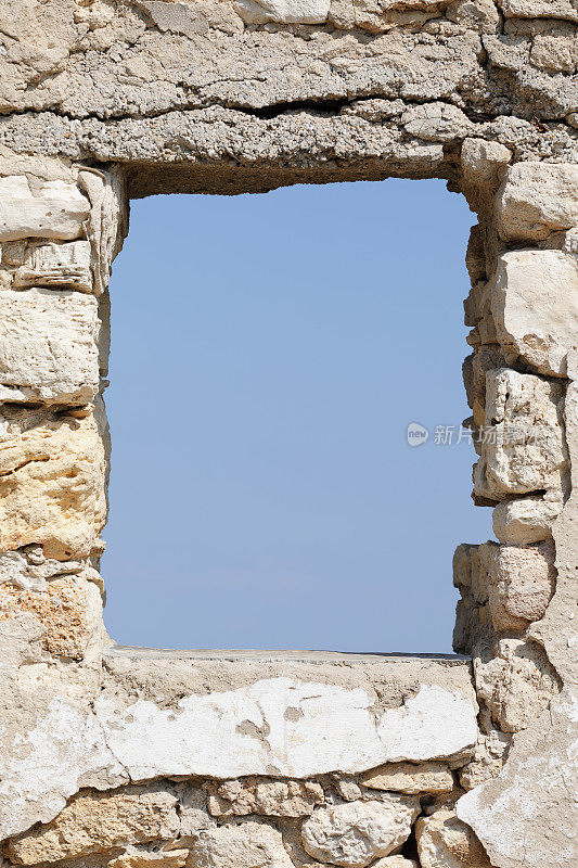 旧石屋窗户的遗迹