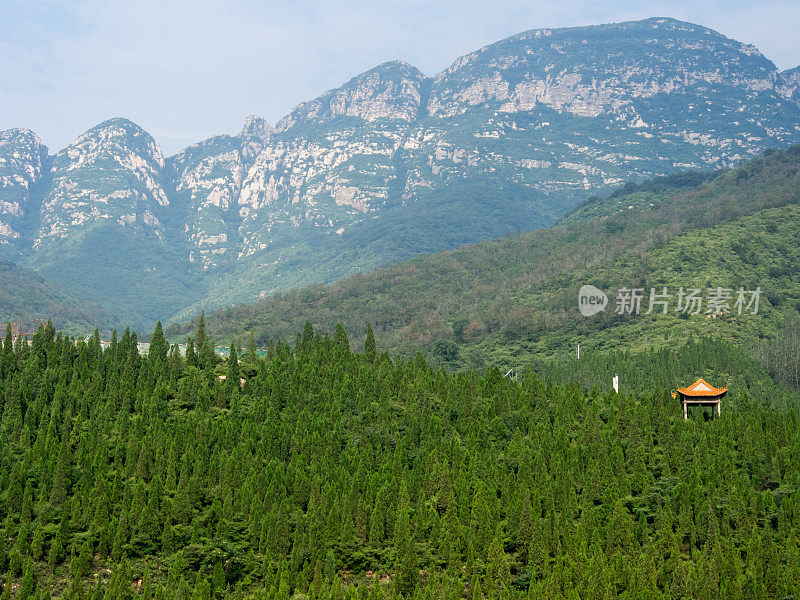 神圣的嵩山在河南省