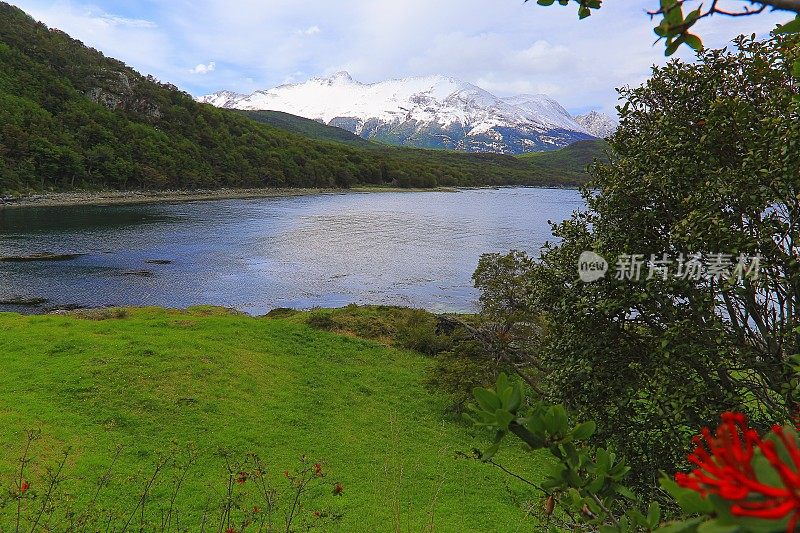 比格尔海峡湾和安第斯雪山，乌斯怀亚-火地岛