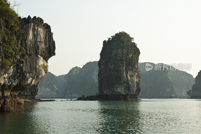 越南下龙湾的喀斯特地貌