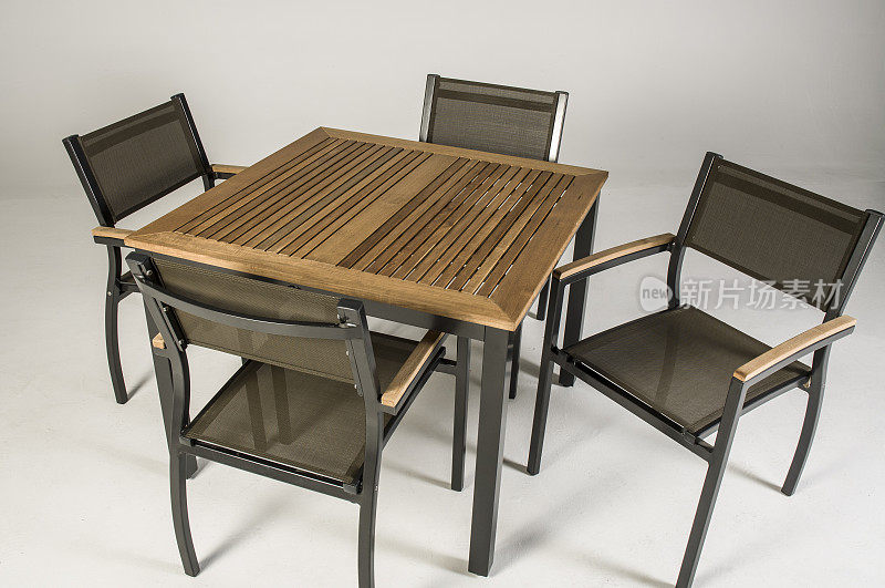 木制餐桌和椅子产品拍摄