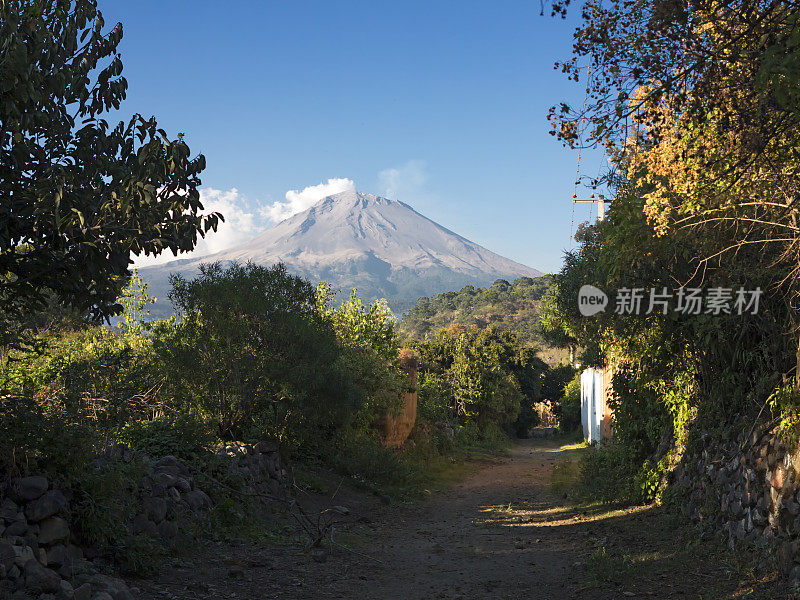 火山Popcatepetl、墨西哥