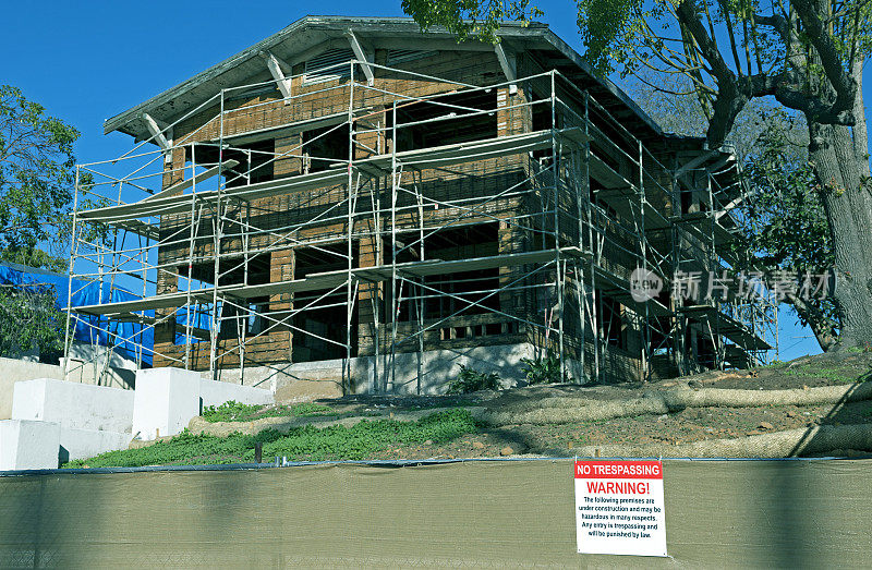 加州圣迭戈正在翻新的房子