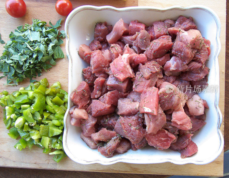 准备菜炖牛肉