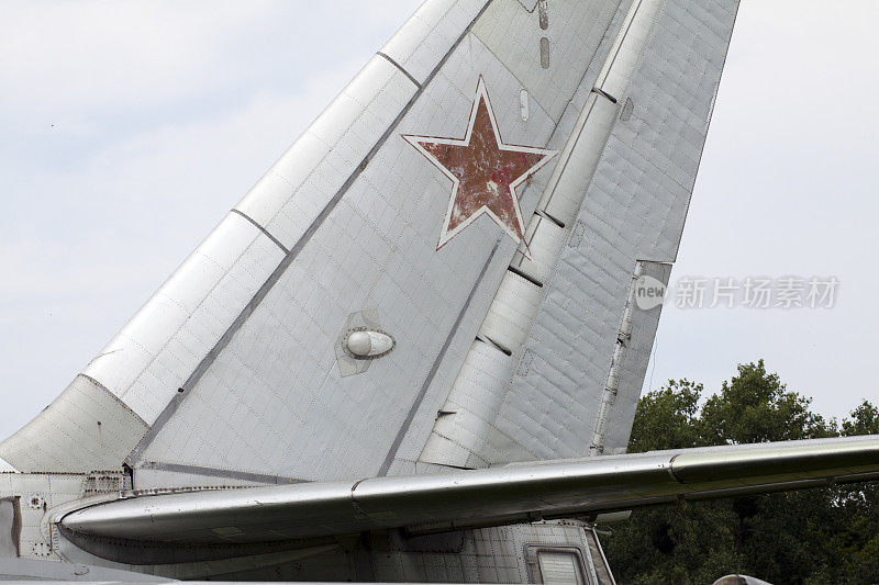 苏联轰炸机的尾翼