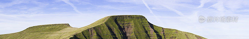 威尔士山顶全景图