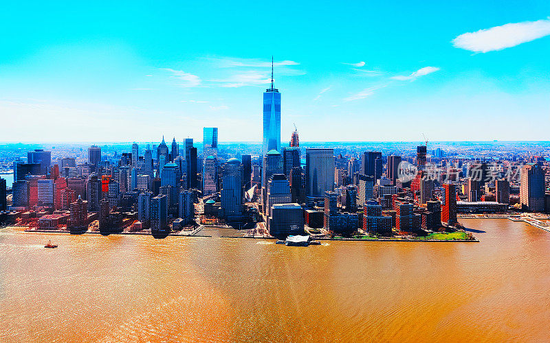 曼哈顿市中心全景和东河纽约美国