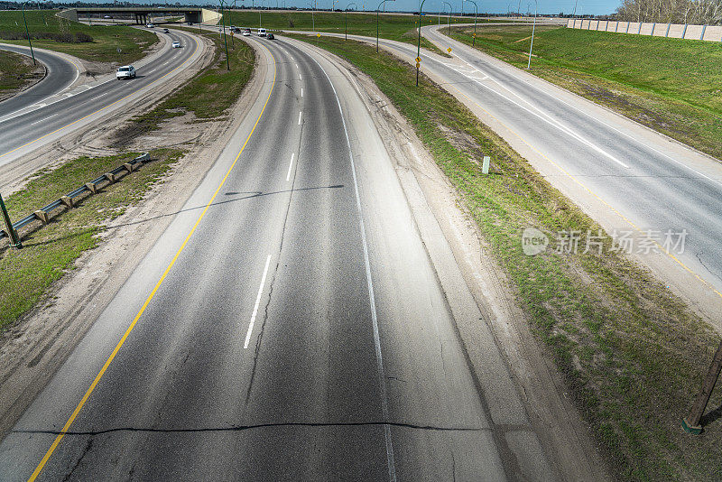 空的高速公路