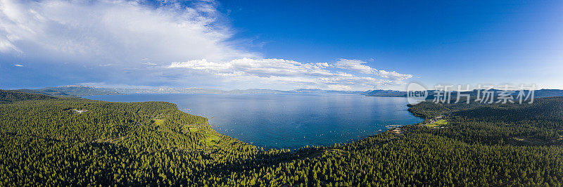 加州太浩湖的空中全景图