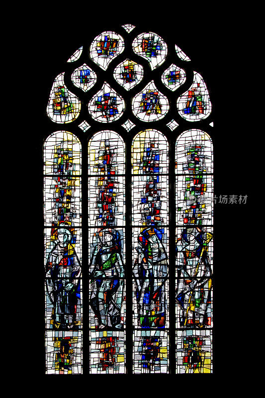 Sizun。圣苏利奥教堂的彩色玻璃窗，Finistère，布列塔尼