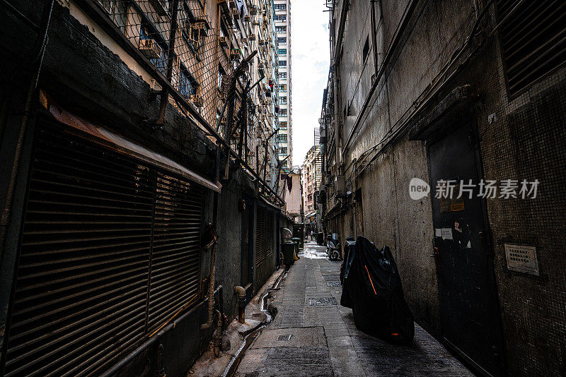 香港观塘后街的夜晚