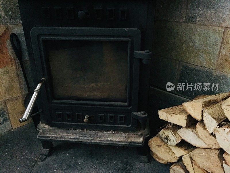 烧木头的火炉