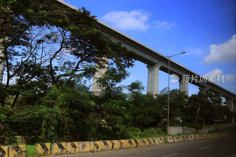 印尼雅加达的单轨铁路建设