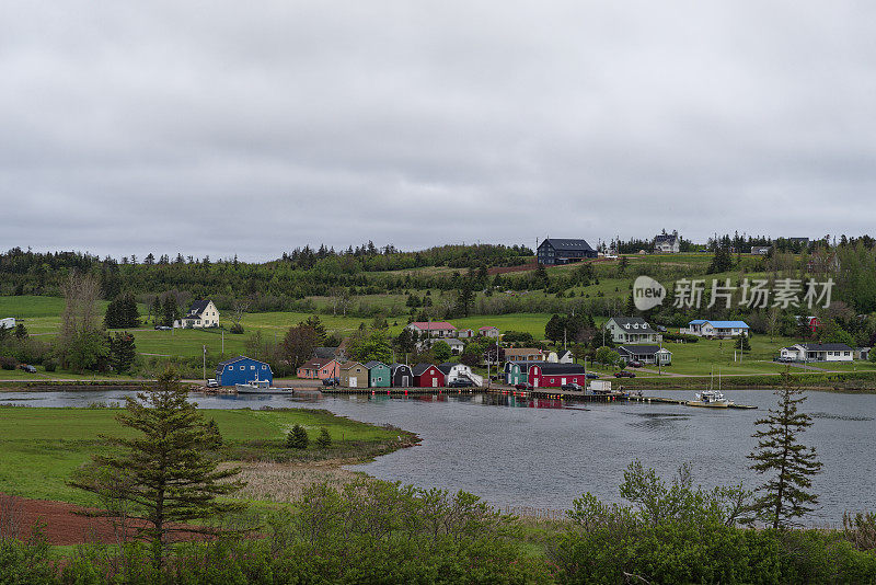 P.E.I.岛上的画龙点形村庄
