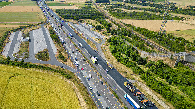 道路建设。鸟瞰图