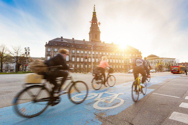 哥本哈根骑自行车的人