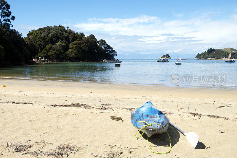 独木舟和海景，Kaiteriteri，新西兰