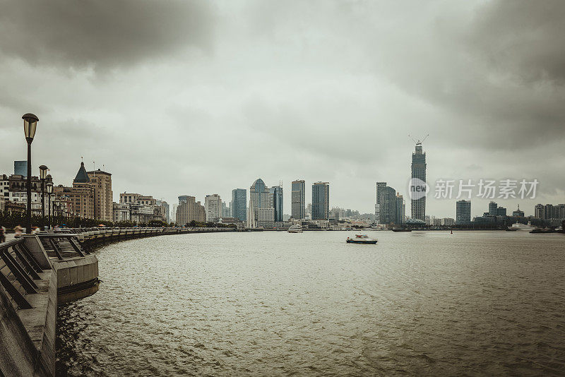 现代城市，上海白天天际线