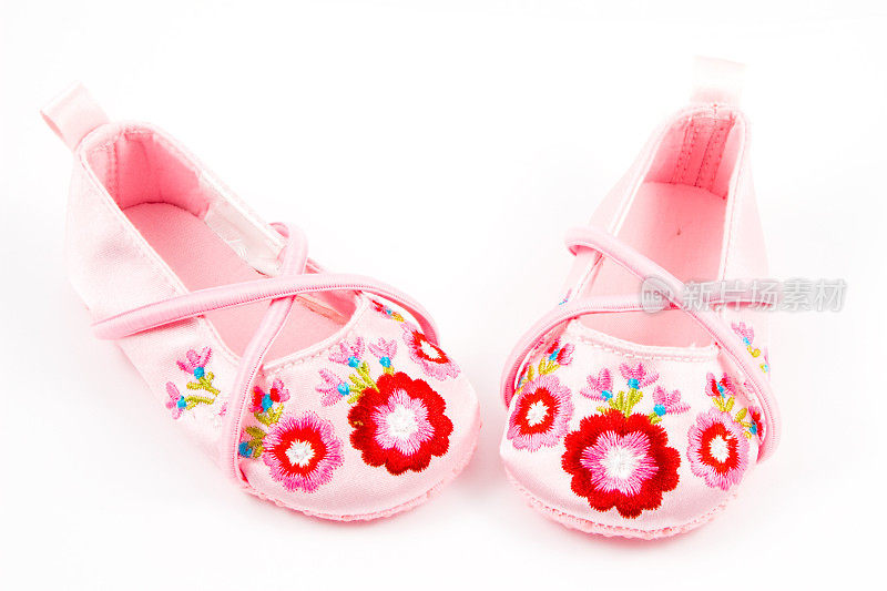 粉红色的婴儿鞋