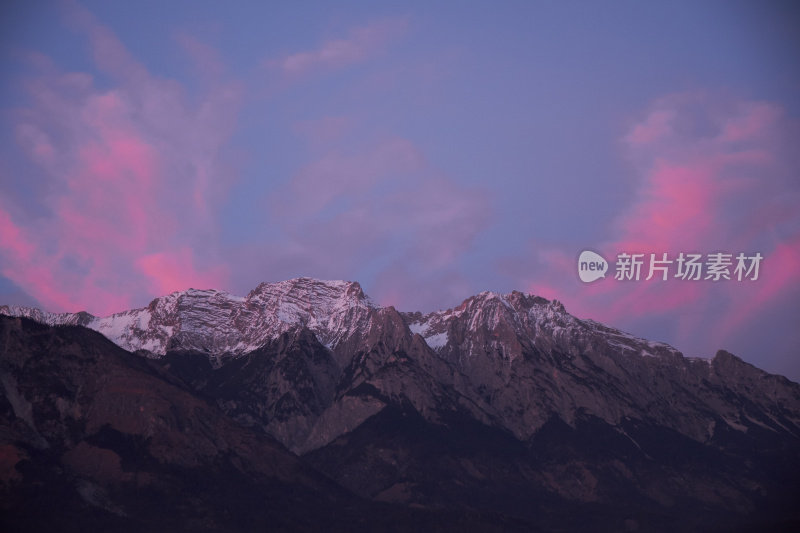 山中的日落