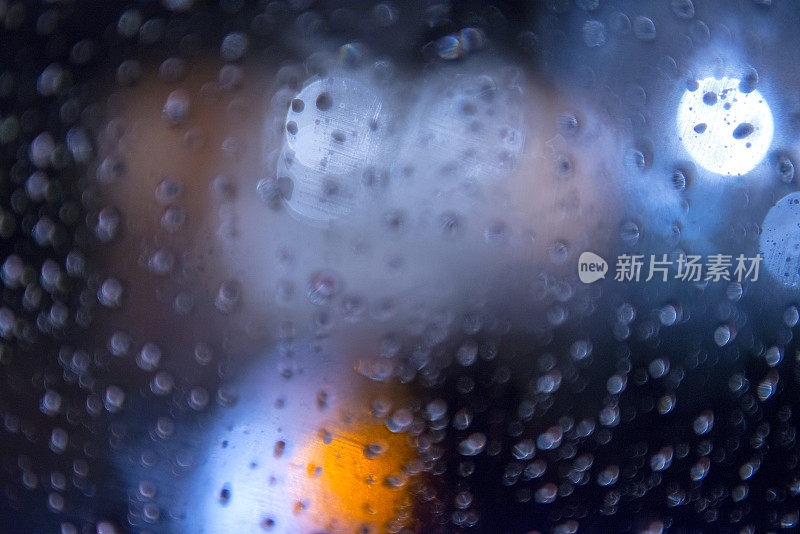 雨窗与散景灯