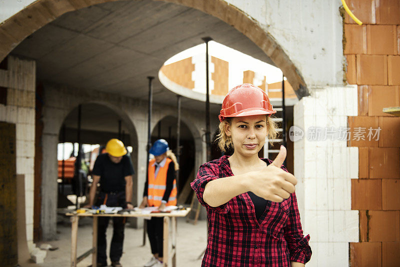 年轻女性建筑师