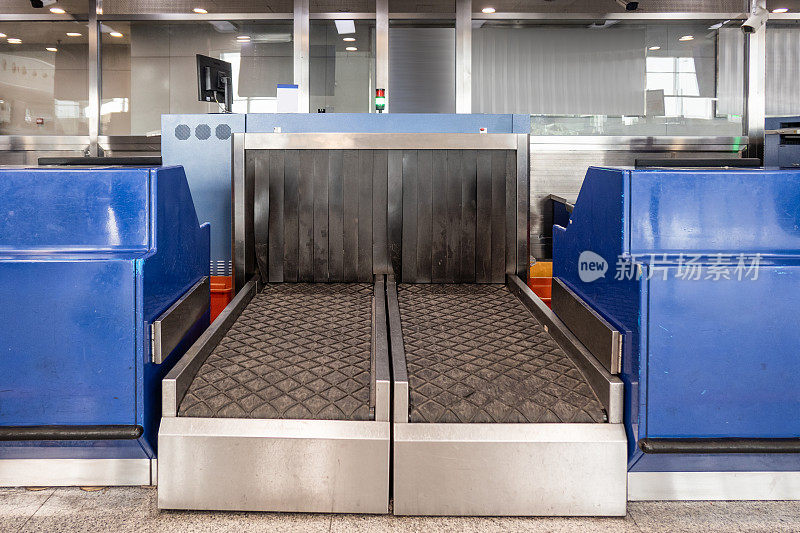 行李x光扫描仪传送带在入境检查站安检