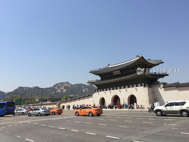 韩国首尔，京福宫的正门。