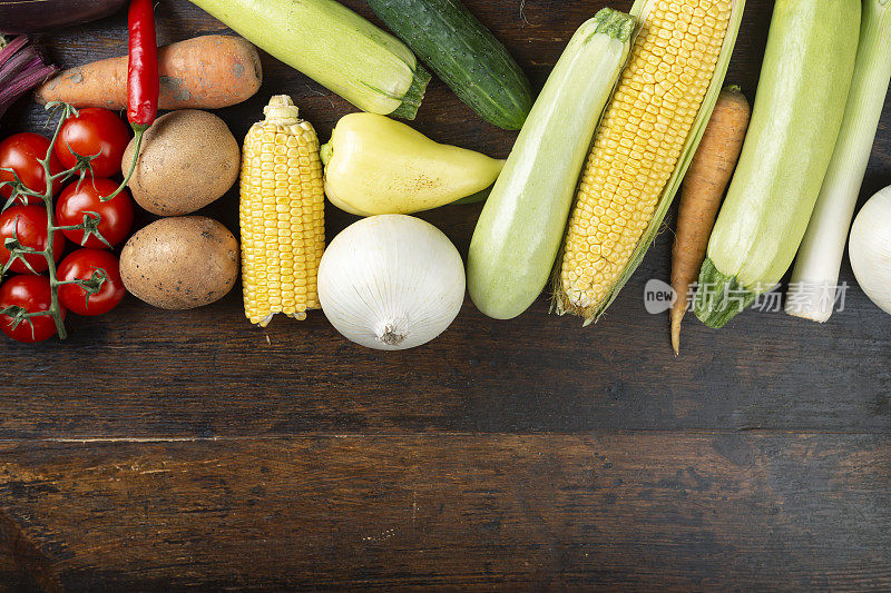 蔬菜背景，俯视图。素食或减肥食品的概念。