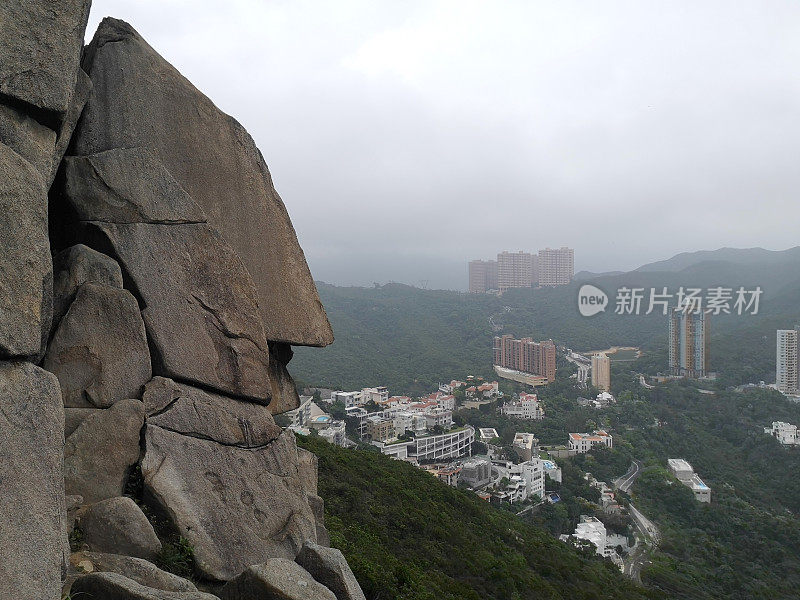 香港尼科尔森山的面具石