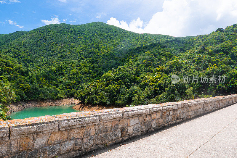 大潭笃水塘的一条小路