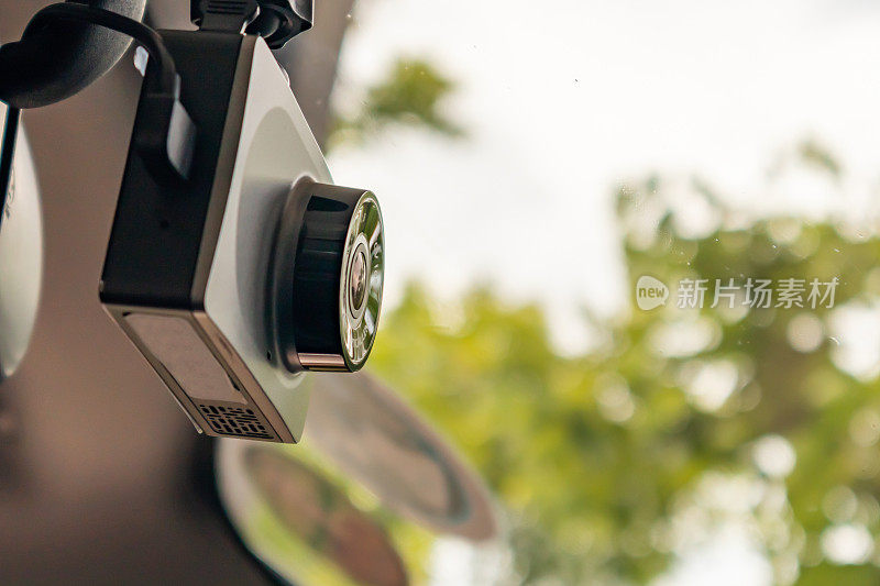 汽车闭路电视摄像机录像机，用于安全驾驶的道路