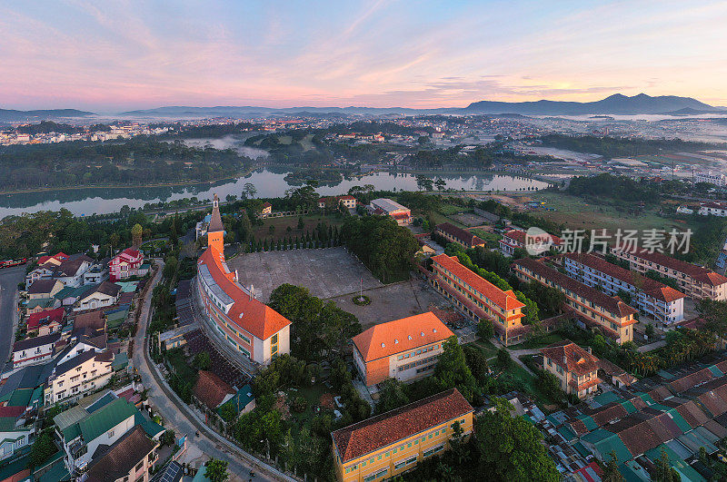 广东省大叻市大叻师范学院