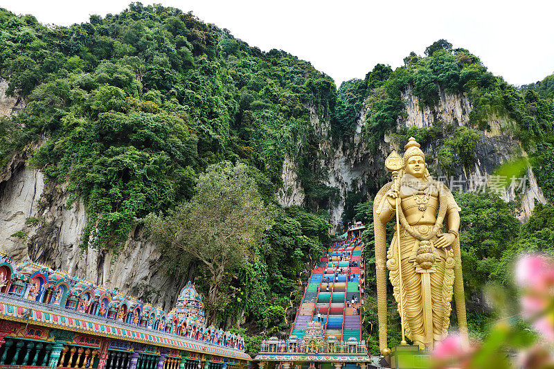 峇都洞，吉隆坡的印度教寺庙外观