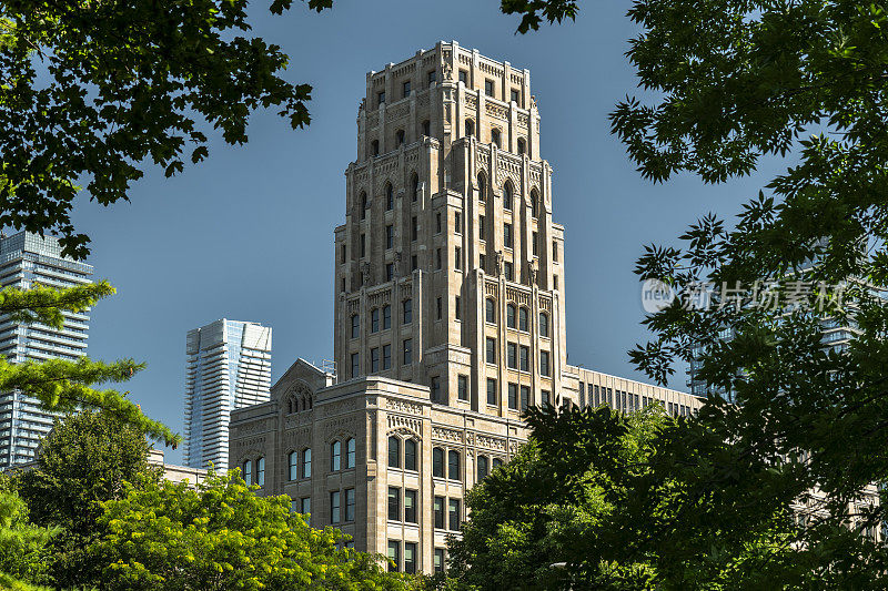加拿大安大略省多伦多市皇后公园惠特尼街区政府大楼