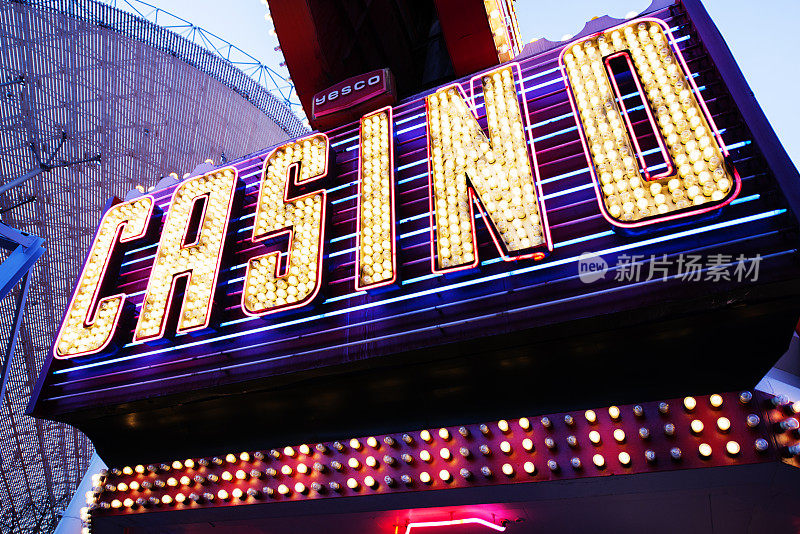 霓虹灯赌场标志在市中心拉斯维加斯内华达旅游目的地