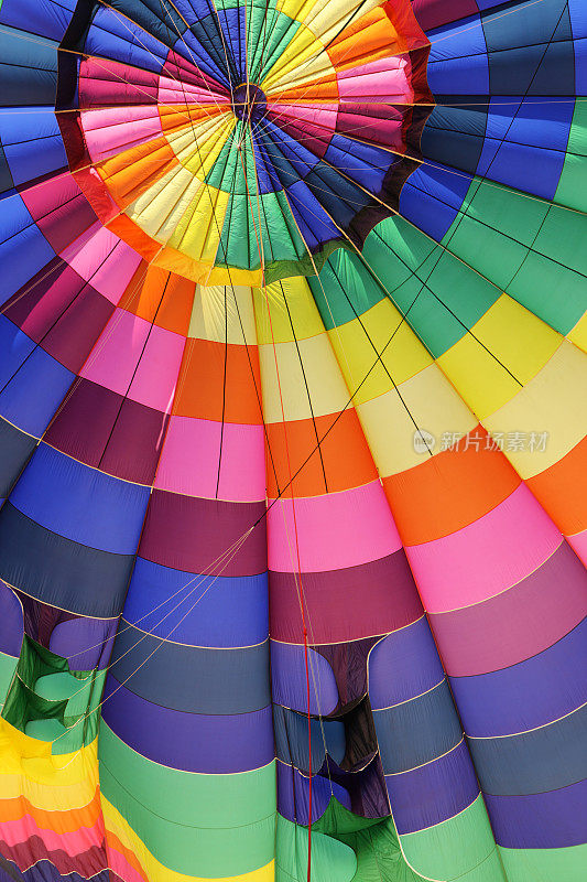 热气球起飞颜色