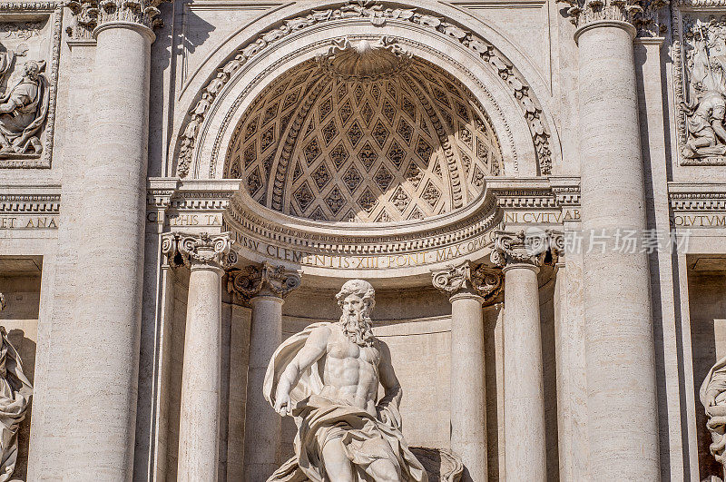 特莱维喷泉，意大利罗马的巴洛克式喷泉。