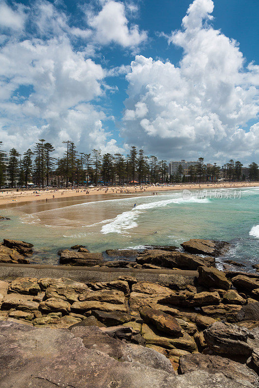阳光明媚的海滩，澳大利亚
