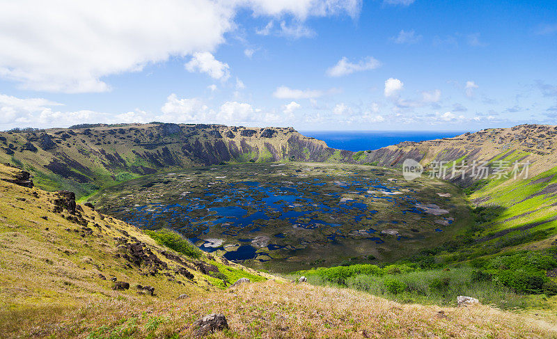 智利复活节岛上的拉诺考火山火山口