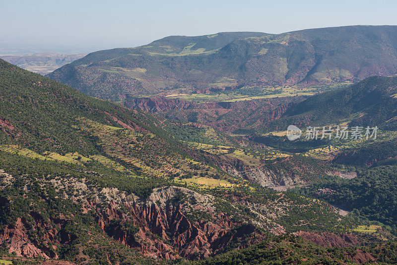 令人惊叹和崎岖的阿特拉斯山脉在摩洛哥