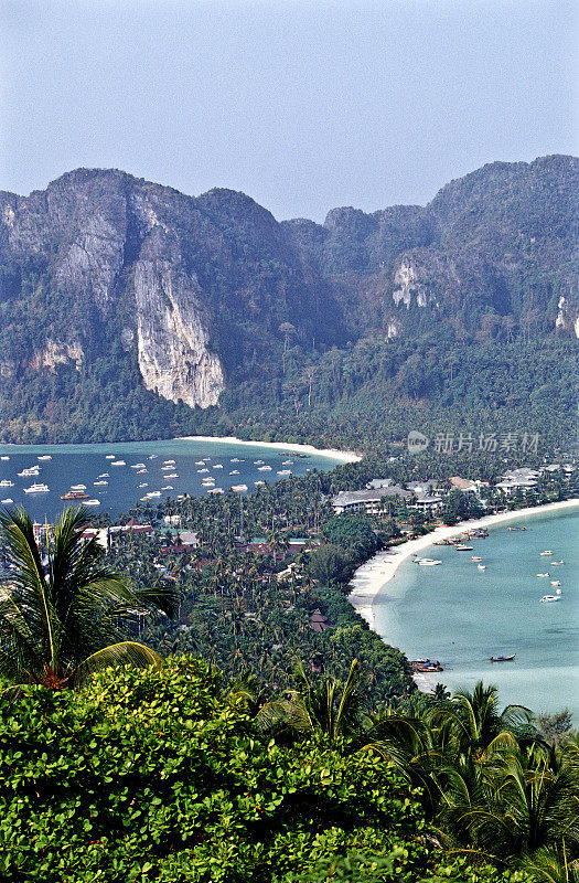 泰国甲米省科菲顿岛。