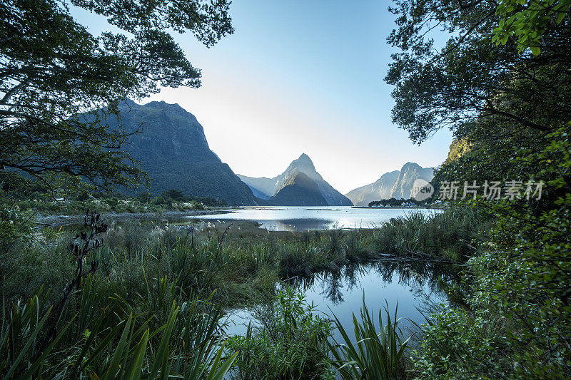 尖顶峰，米尔福德湾，新西兰