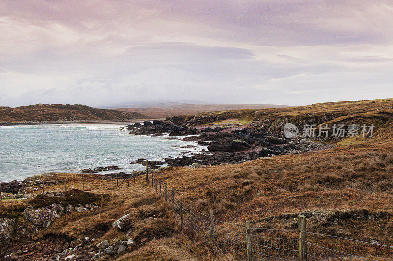 苏格兰海岸线的HDR图像