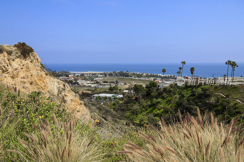 太平洋海景，加州马里布的悬崖